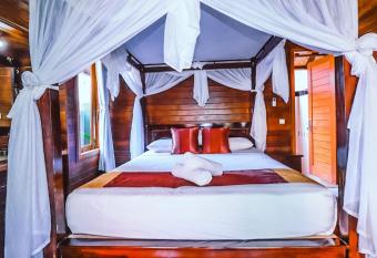 Pasih Kauh Villas allows 18 year olds to book a room