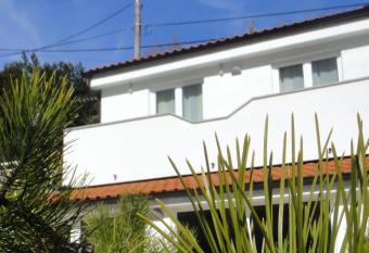 House Riviera has Smoking/Balcony rooms