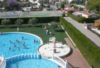 Camping San Javier allows 18 year olds to book a room