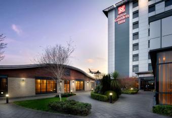 Hilton Garden Inn London Heathrow Airport allows 18 year olds to book a room