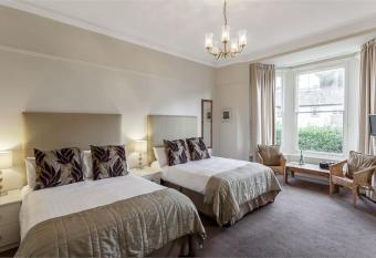 Ambleside Townhouse allows 18 year olds to book a room