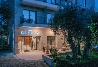 Hotel Eleven has Balcony rooms