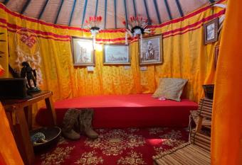 Crazy Lounge BnB has rooms with a private hot tub