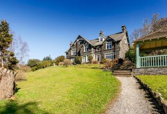 Lakehouse at The Waterhead Inn allows 18 year olds to book a room