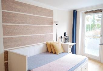 Apartment am Bach allows 18 year olds to book a room