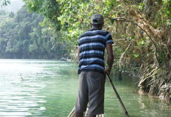 Turquoise Waters has Balcony rooms