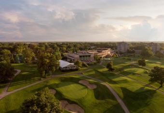 Eaglewood Resort and Spa has Balcony rooms