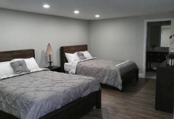 Lily's Lodge has Balcony rooms