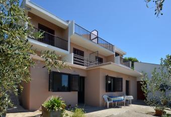 Apartments by the sea Prizba, Korcula - 12648 has Balcony rooms