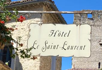 Hotel Le Saint Laurent has Balcony rooms