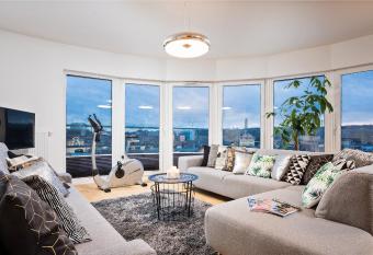 Apartamenty Homely Place 9 - Parking. allows 18 year olds to book a room