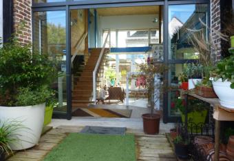 Le patio d Eric B&B has Balcony rooms