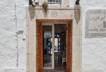 H  tel Bou Fares has Balcony rooms