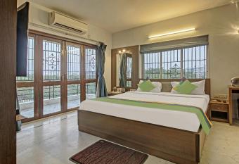 Treebo Trend Sreemaa Newtown allows 18 year olds to book a room