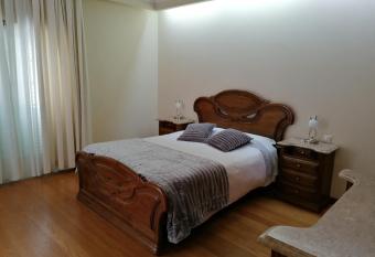 Colina do Ave Alojamento Local allows 18 year olds to book a room