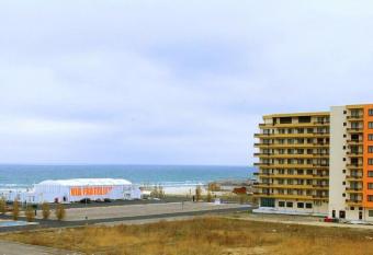 Holiday Summerland Apartment has Balcony rooms