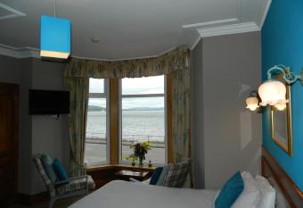 Sunnyside House has Balcony rooms