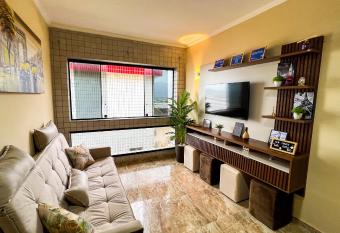 Frente para o Mar com Vista Incr  vel - Porto1003 allows 18 year olds to book a room