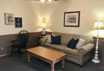 Bay Breeze Resort has Balcony rooms