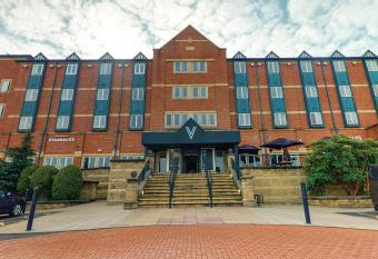 Village Hotel Birmingham Walsall allows 18 year olds to book a room