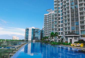 Mactan Newtown Boulevard has Balcony rooms