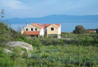 Jenny`s House has Balcony rooms