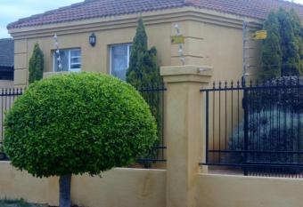 Toscana Cottage has Balcony rooms