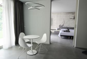 Ca  Barbini Resort has Balcony rooms