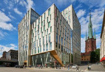 Scandic Continental allows 18 year olds to book a room