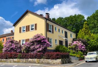 HEJ Apartments Bayreuth has Balcony rooms