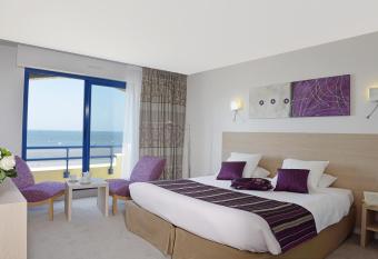 H  tel De La Plage has Balcony rooms