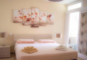 Chiardiluna allows 18 year olds to book a room