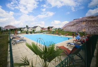 Villa Bellagio Amboise by Popinns allows 18 year olds to book a room