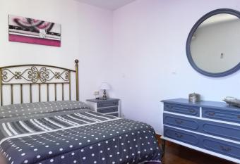 Casas los Rosales allows 18 year olds to book a room