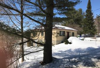 Chalet Charbonneau et Spa has Balcony rooms