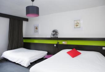 H  tel d Angleterre has Balcony rooms