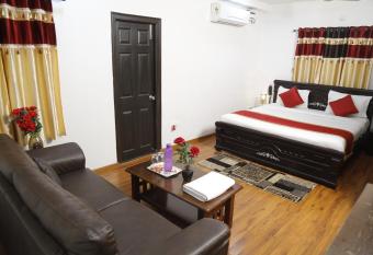 Hotel Brundavan Homes has Balcony rooms