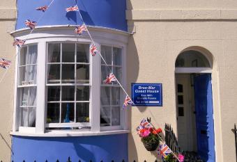 Braemar allows 18 year olds to book a room