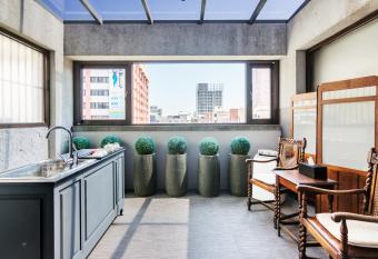 Fun Simon has Balcony rooms