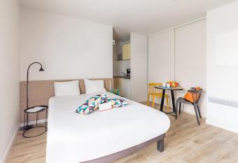 Appart City Classic Rennes Ouest allows 18 year olds to book a room