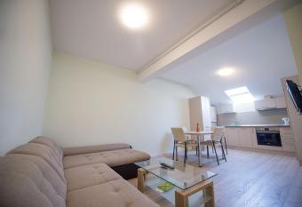 Apartament Soarelui has Balcony rooms