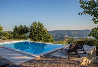 Apartment Finderli has Balcony rooms