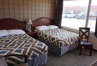 Caravel Motel has Smoking rooms