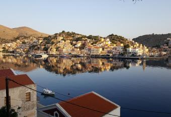 Pitini has Balcony rooms