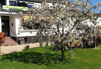 Eifelbl  mchen allows 18 year olds to book a room