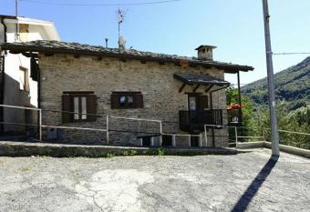 Gran Paradiso has Balcony rooms