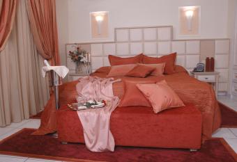 Hotel Strass allows 18 year olds to book a room