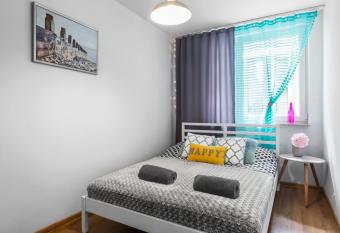 ClickTheFlat Royal Park Apart Rooms has Balcony rooms