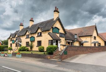 Golden Lion Hotel allows 18 year olds to book a room