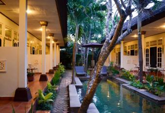 Little Pond Homestay has Balcony rooms